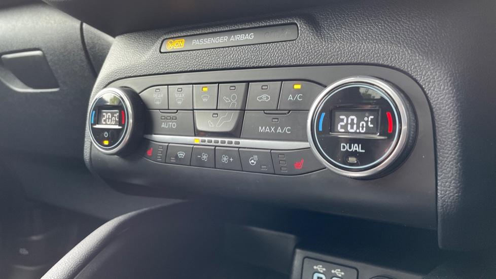 Dual Zone Climate Control 