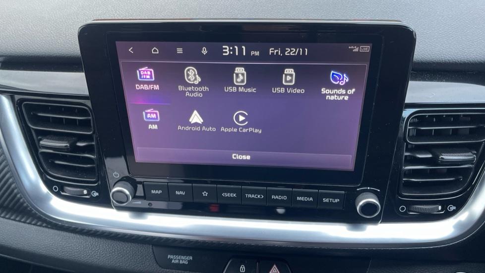 Apple Car Play & Android Auto