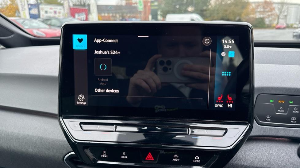 Apple Car Play & Android Auto