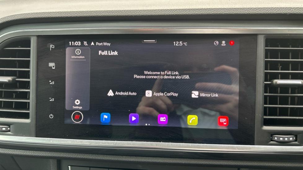 Apple Car Play & Android Auto