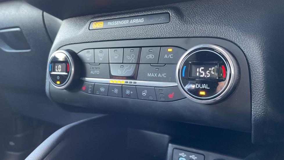 Dual Zone Climate Control 