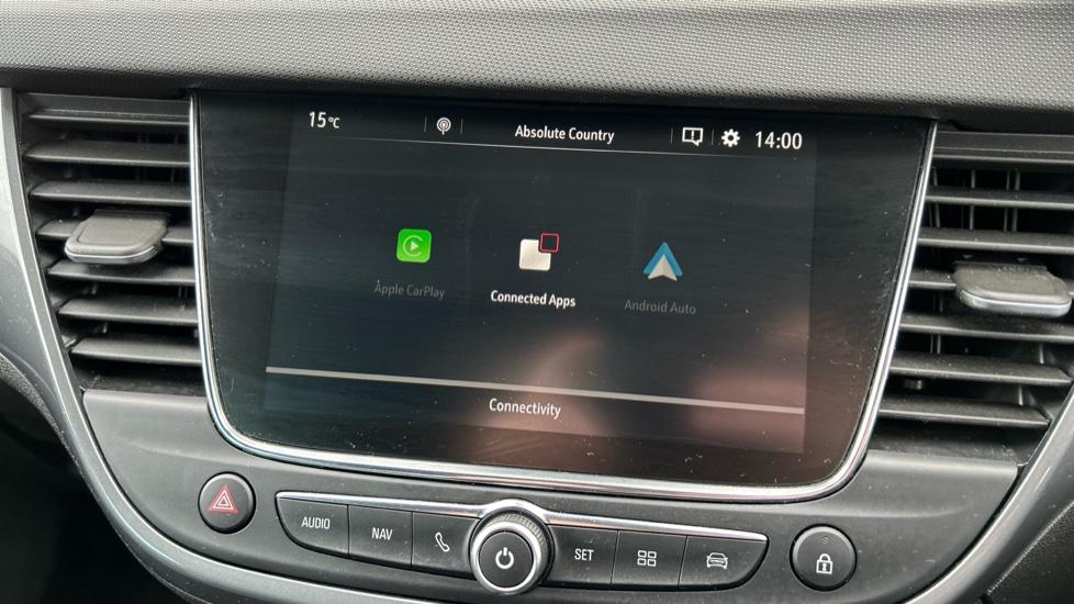 Apple Car Play & Android Auto