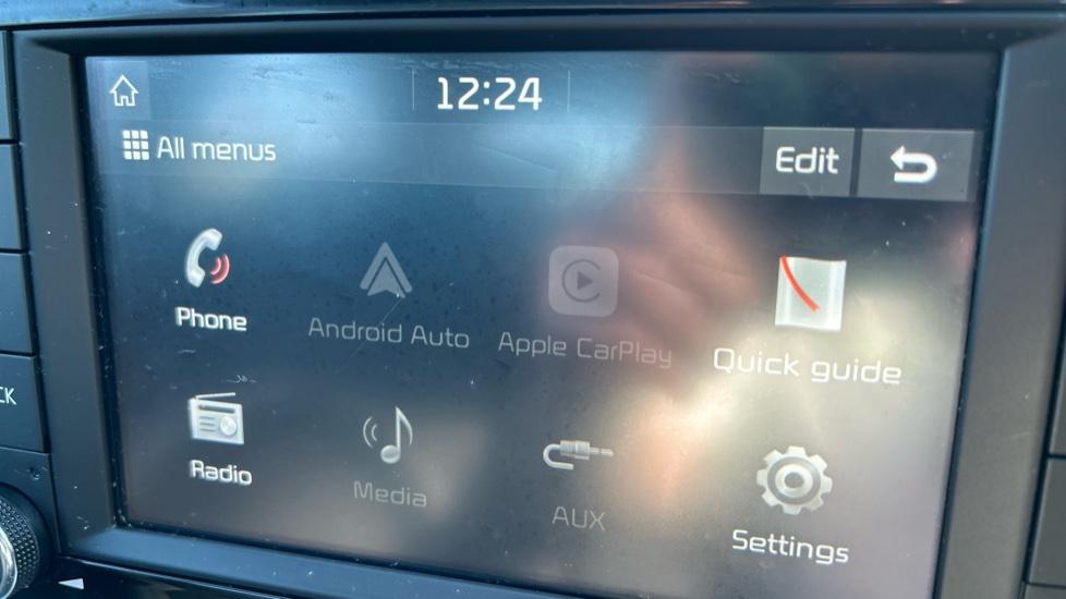 Apple Car Play & Android Auto