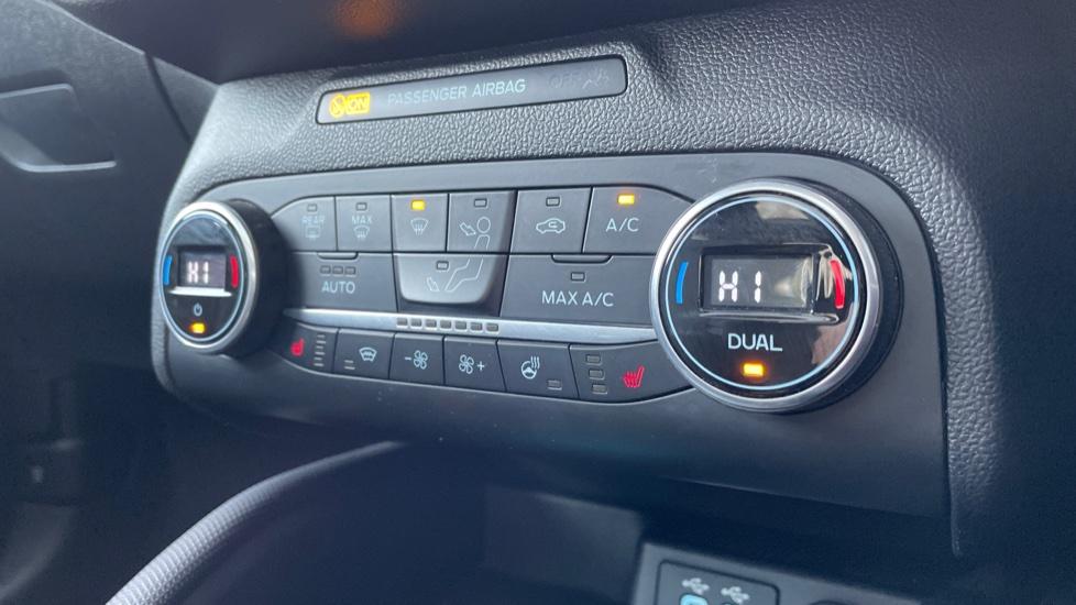 Dual Zone Climate Control 