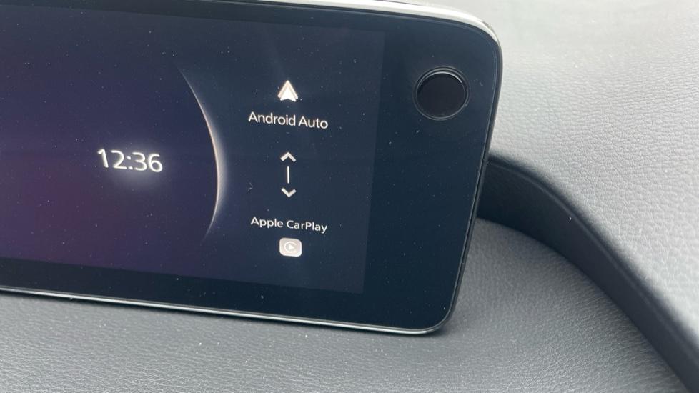 Apple Car Play & Android Auto