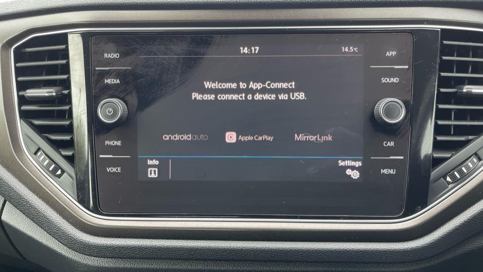 Apple Car Play & Android Auto