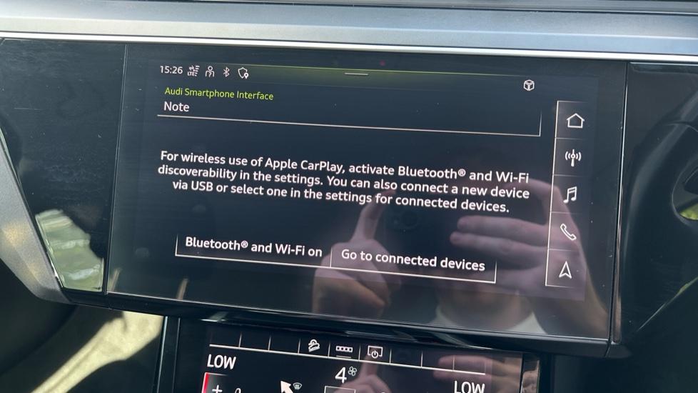 Apple Car Play & Android Auto