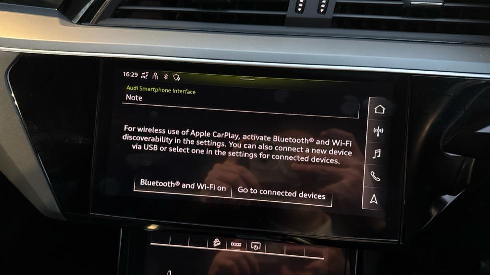 Apple Car Play & Android Auto