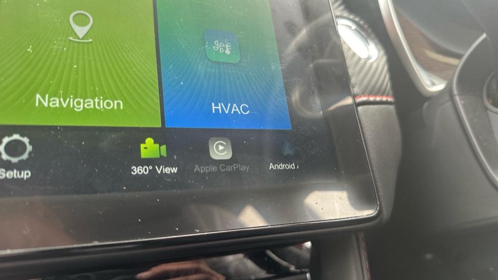 Apple Car Play & Android Auto