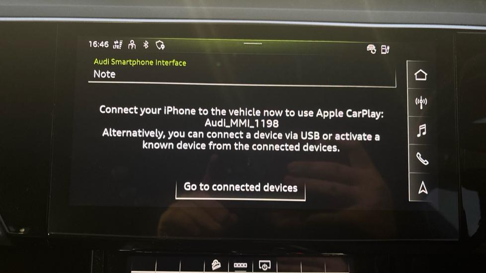 Apple Car Play & Android Auto