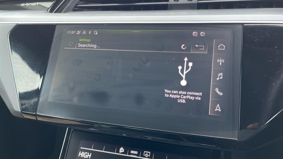 Apple Car Play & Android Auto