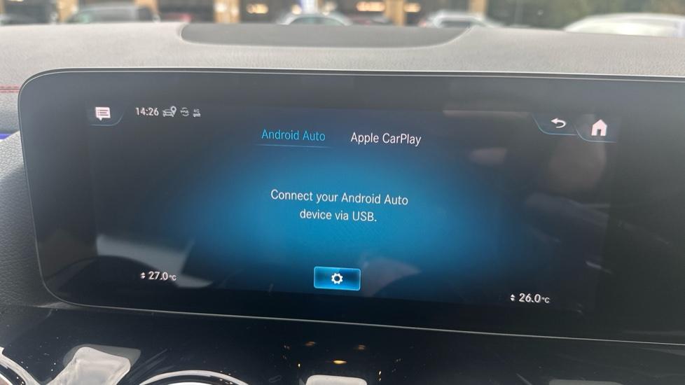 Apple Car Play & Android Auto