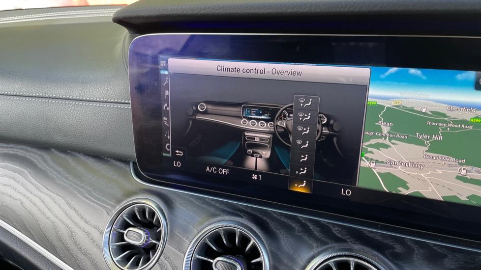 Dual Zone Climate Control 