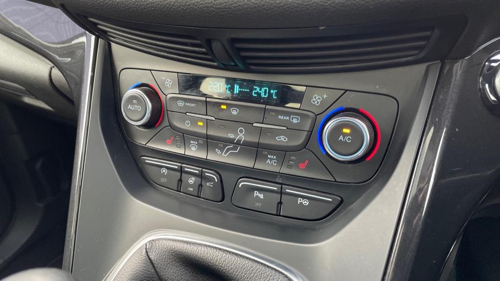 Dual Zone Climate Control 