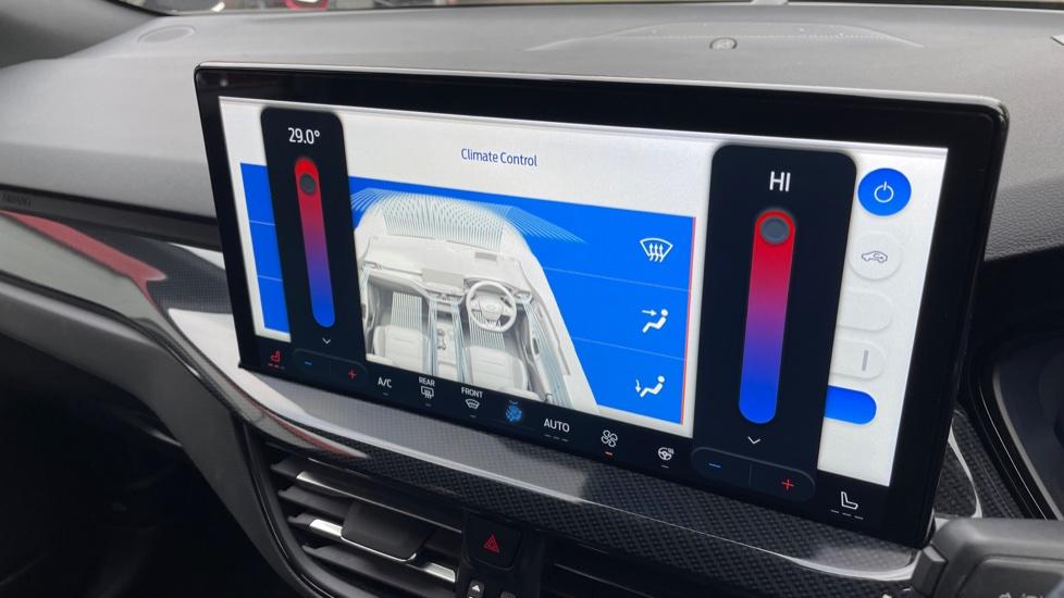 Dual Zone Climate Control 