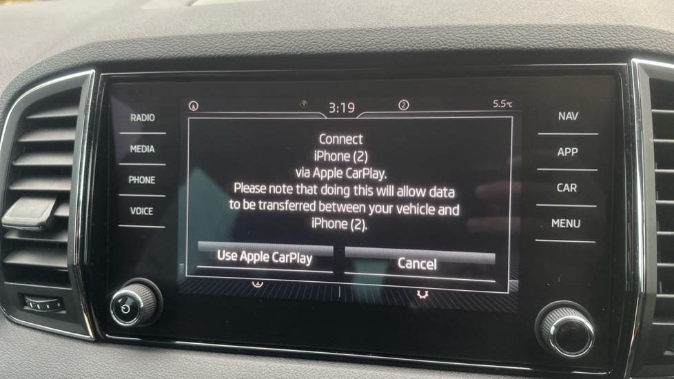 Apple Car Play