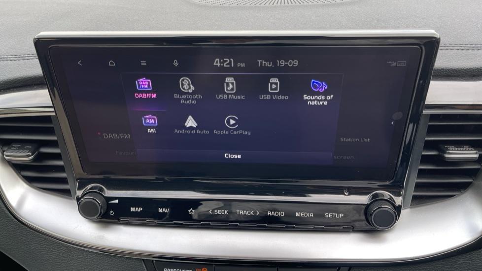 Apple Car Play & Android Auto