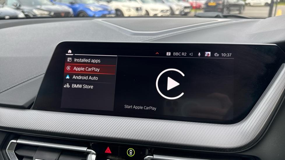 Apple Car Play & Android Auto