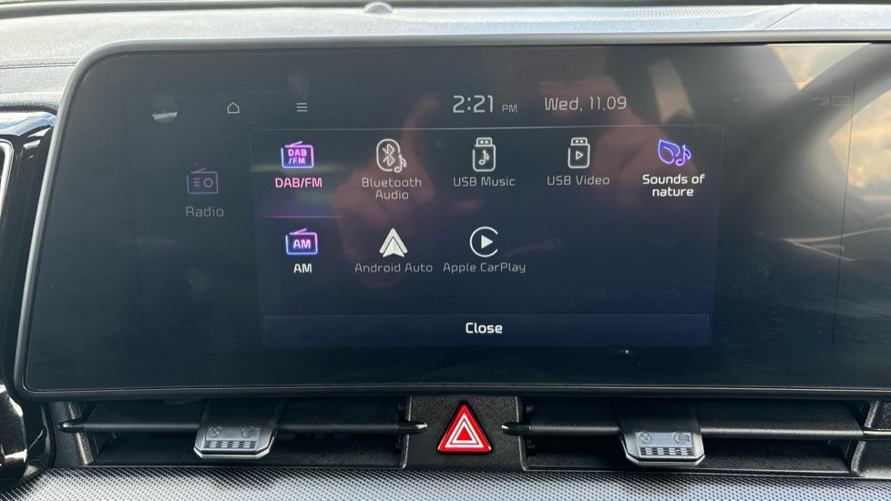 Apple Car Play & Android Auto