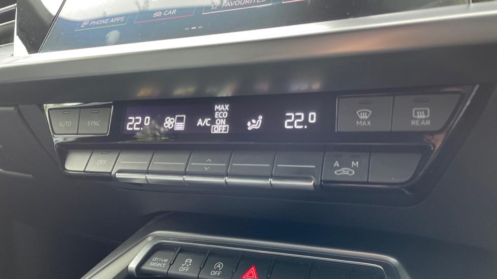 Dual Zone Climate Control 