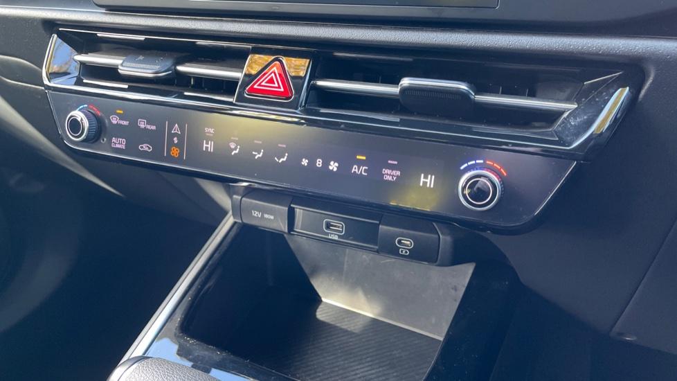 Dual Zone Climate Control 