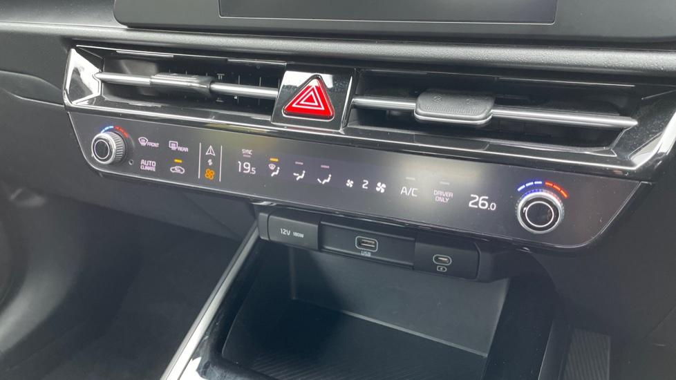 Dual Zone Climate Control 