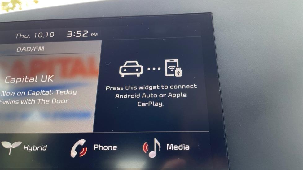 Apple Car Play & Android Auto