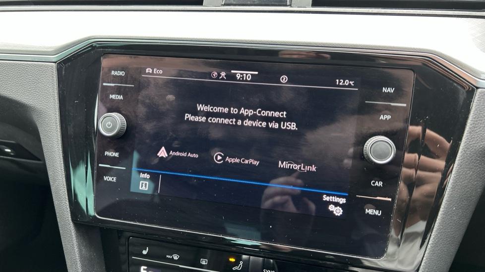 Apple Car Play & Android Auto