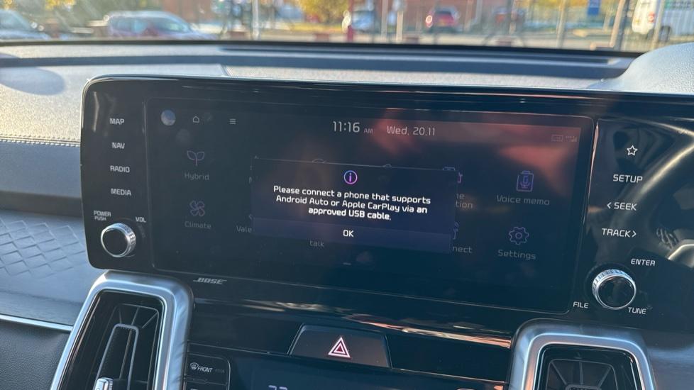 Apple Car Play & Android Auto