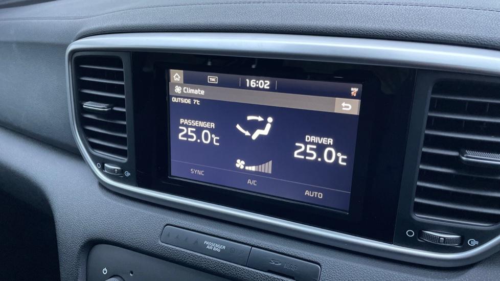 Dual Zone Climate Control 