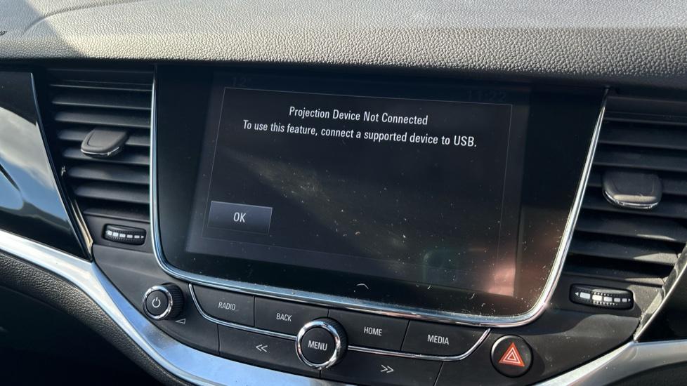 Apple Car Play & Android Auto