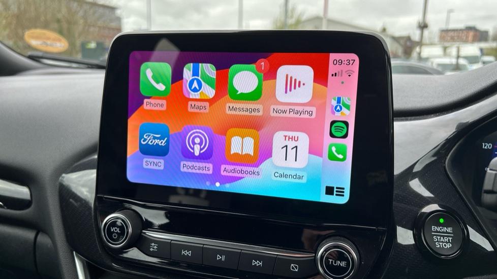 Apple Car Play & Android Auto