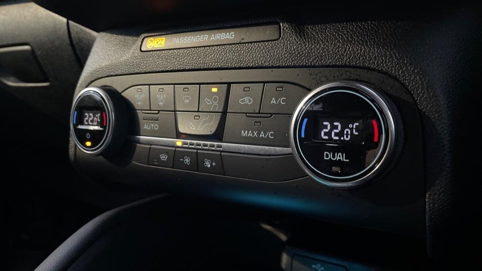 Dual Zone Climate Control 