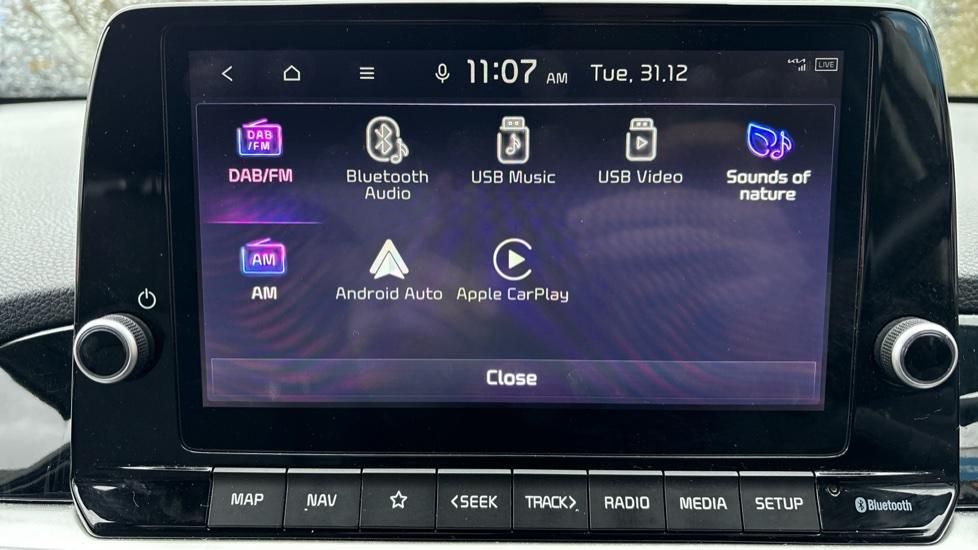 Apple Car Play & Android Auto