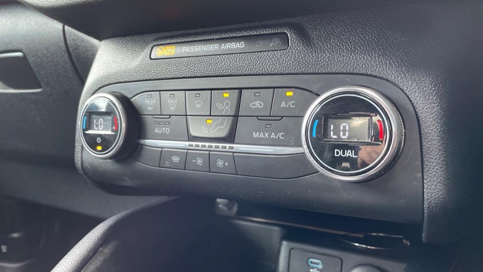 Dual Zone Climate Control 