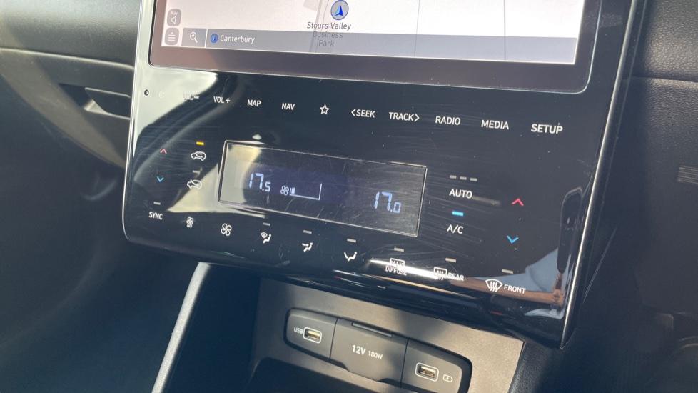 Dual Zone Climate Control 