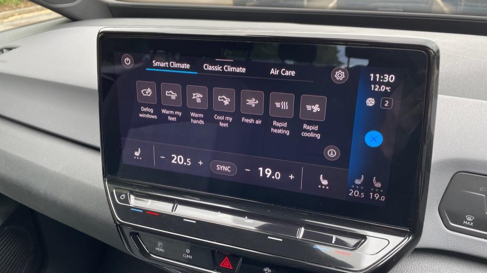 Dual Zone Climate Control 