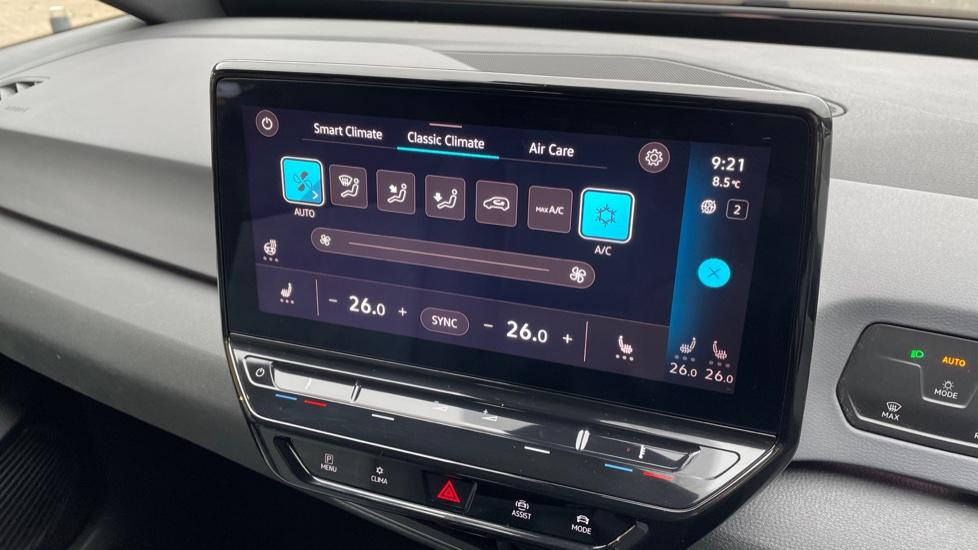 Dual Zone Climate Control 