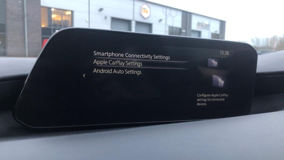 Apple Car Play & Android Auto