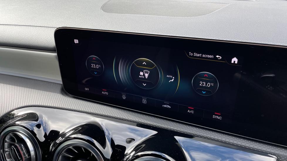 Dual Zone Climate Control 