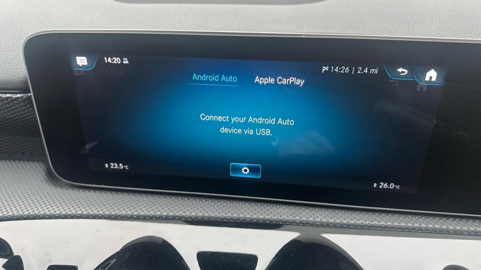 Apple Car Play & Android Auto