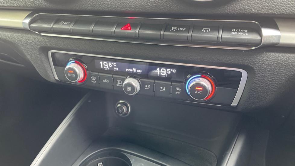 Dual Zone Climate Control 