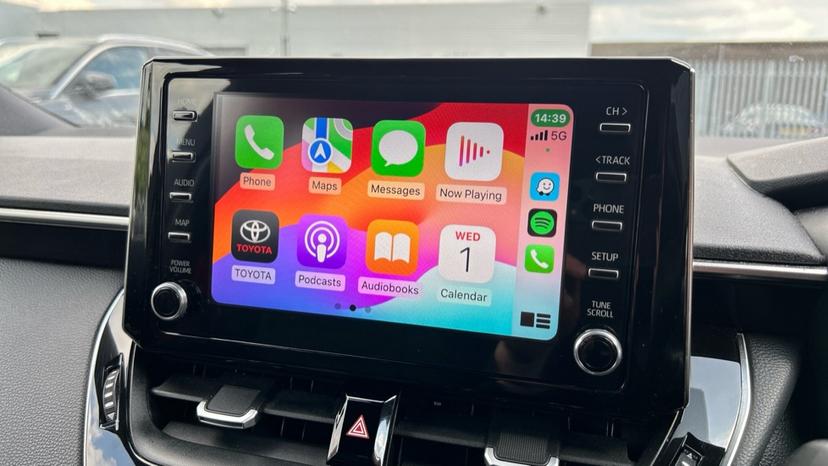 Apple Car Play & Android Auto