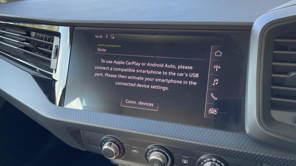 Apple Car Play & Android Auto