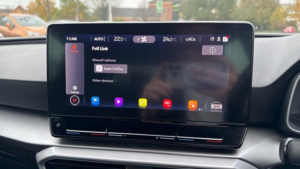 Apple Car Play & Android Auto