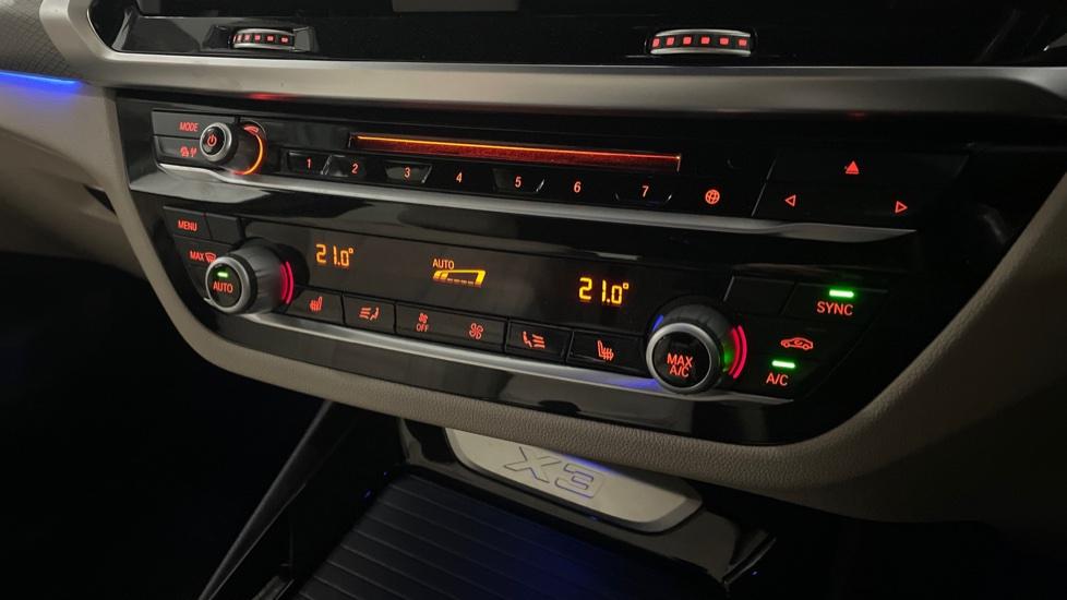 Dual Zone Climate Control 