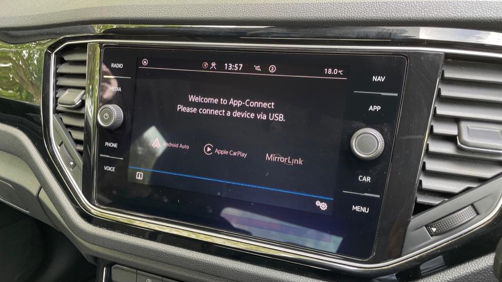 Apple Car Play & Android Auto