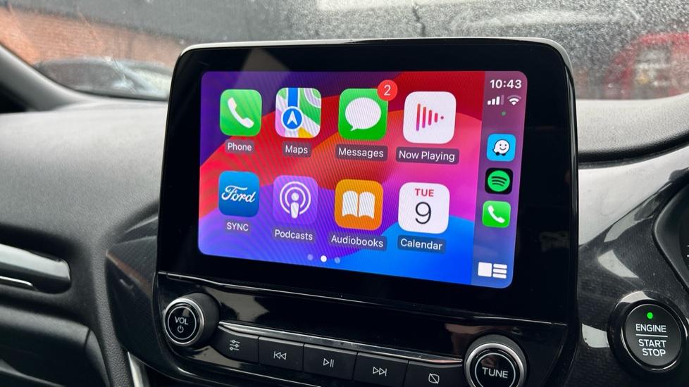 Apple Car Play & Android Auto