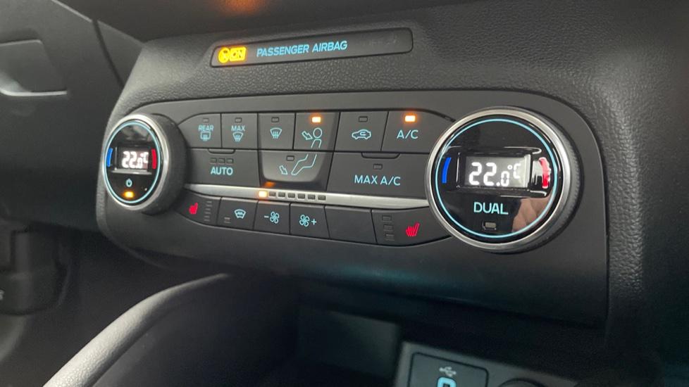 Dual Zone Climate Control 