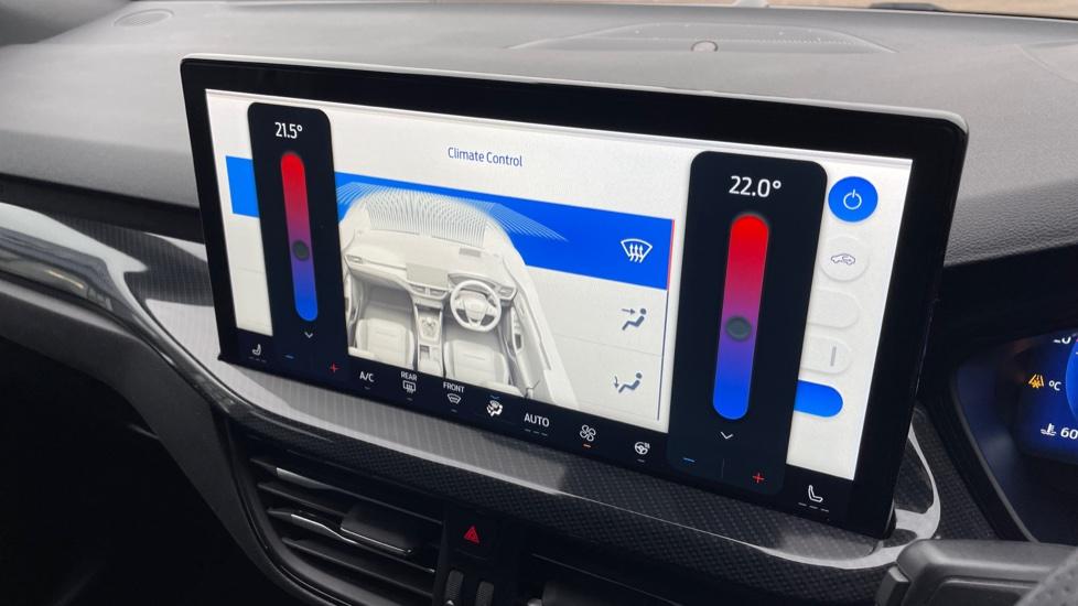 Dual Zone Climate Control 